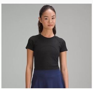 LuLuLemon Swiftly Tech Cropped Short-Sleeve Shirt 2.0